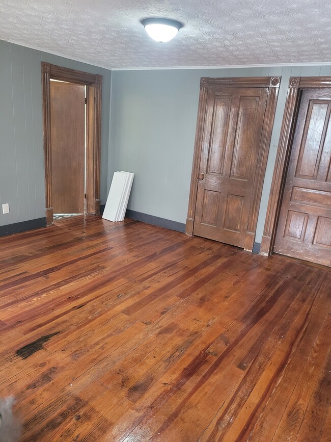 Dining - 1795 New Hope and Crimora Rd