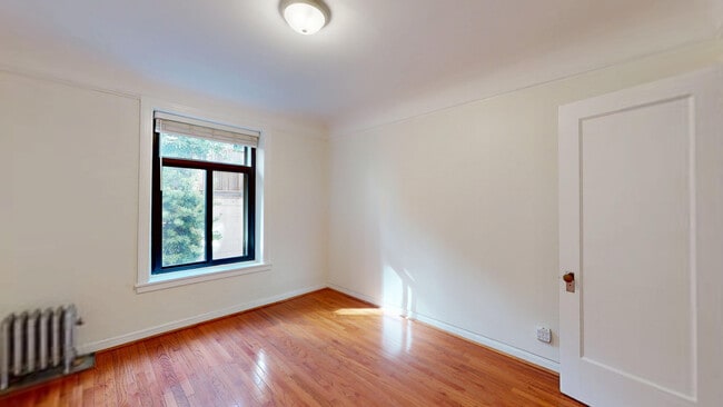 Building Photo - 2242 Polk St