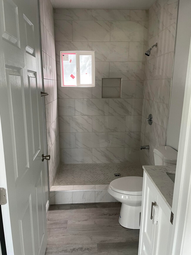 bathroom - 10429 De Soto Ave