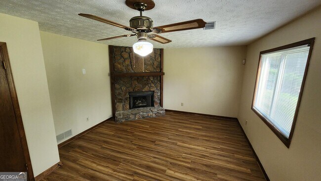 Building Photo - 178 Christopher Pl