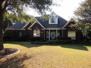 Building Photo - 940 Lansfair Dr