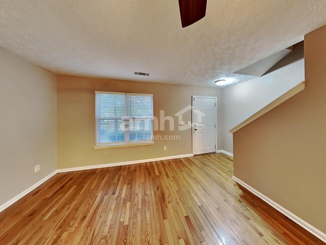 Building Photo - 2376 Rimmele Dr