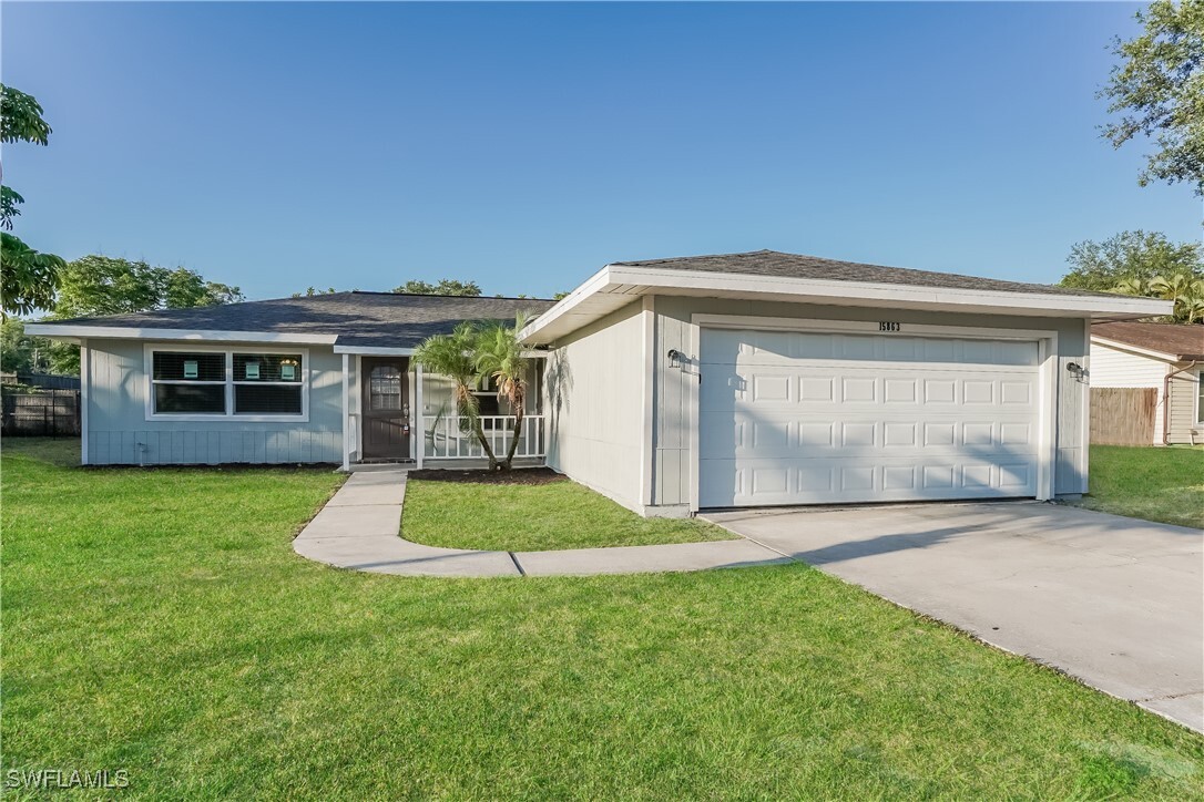 Foto principal - 15863 Willoughby Ln