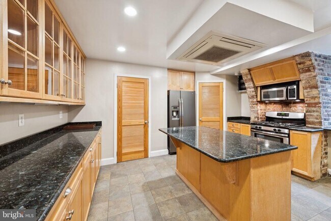 Foto del edificio - 1225 30th St NW