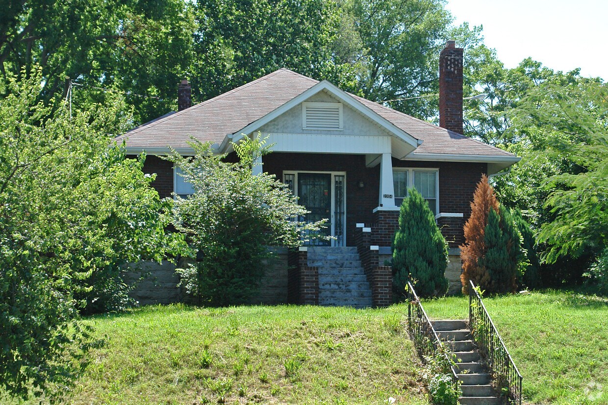 Foto principal - 2004 8th Ave S
