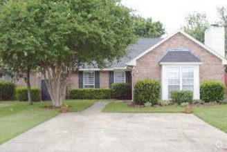 Building Photo - 6017 Bolingbrook Dr