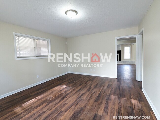 Foto del edificio - 4904 Blanding - 3 Bed / 2 Bath - Move in R...