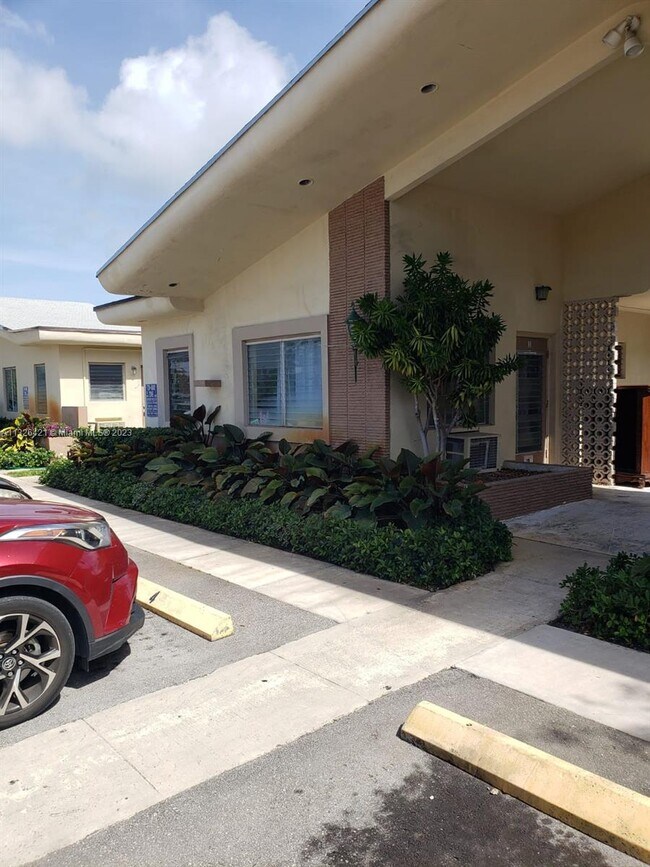 Foto del edificio - 1280 NE 139th St
