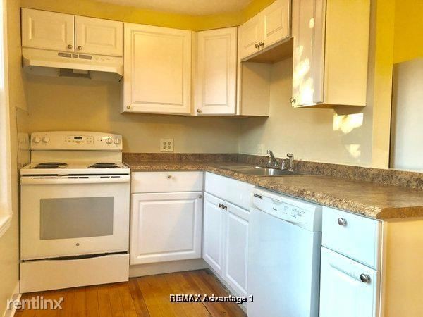 Primary Photo - 3 br, 1 bath Apartment - 18 Bedford Ave