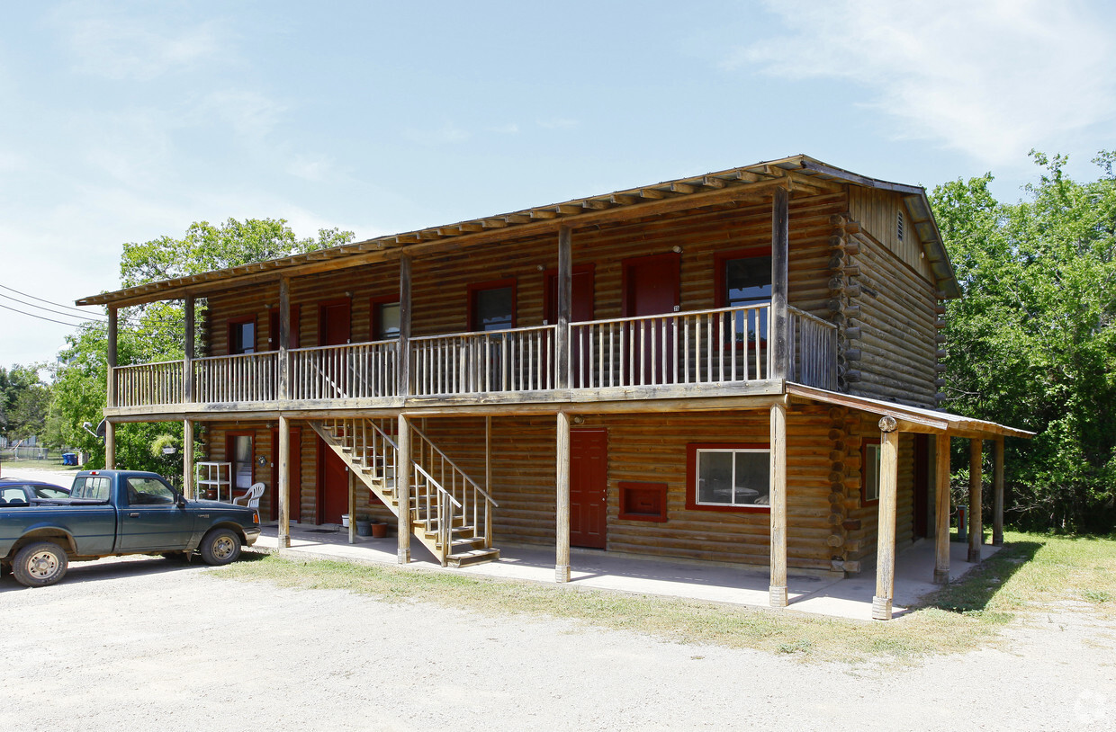 Primary Photo - Log Cabin Apartments