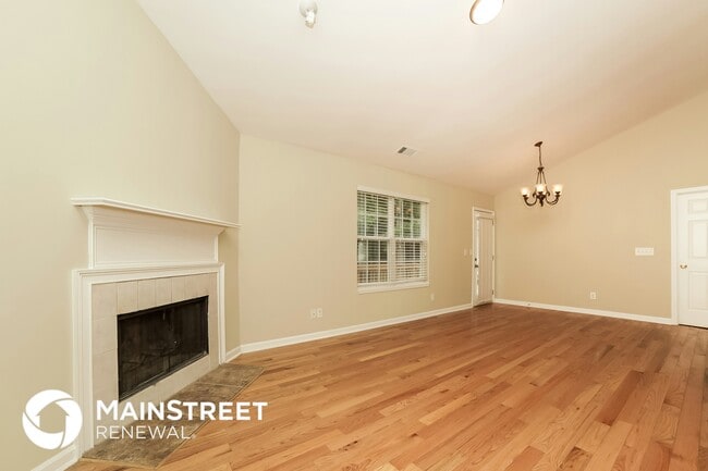 Building Photo - 3848 Valley Creek Dr
