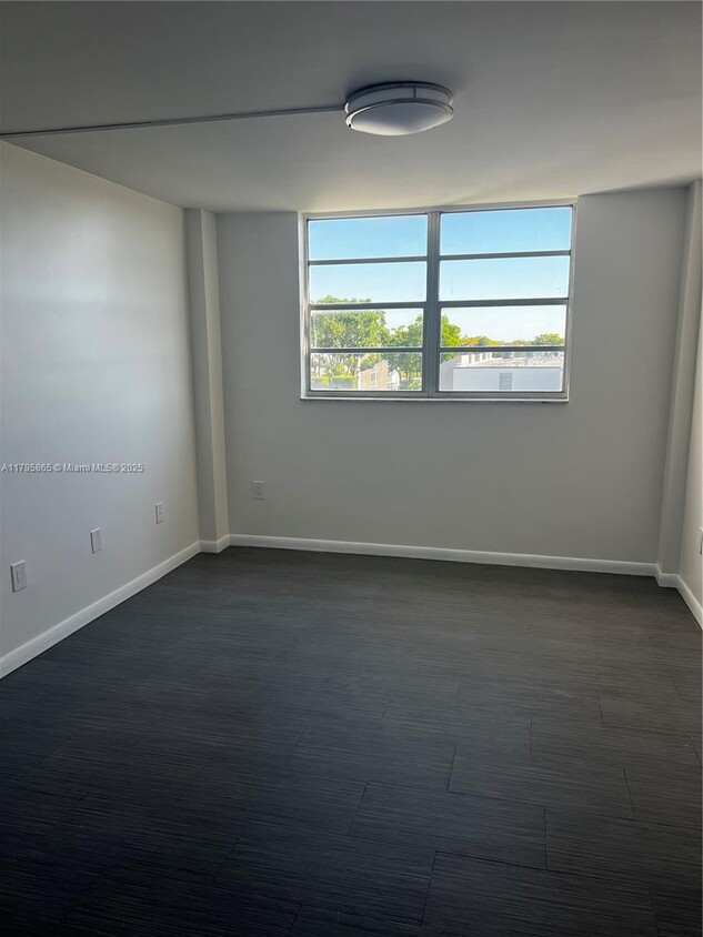 Foto del edificio - 14170 SW 84th St