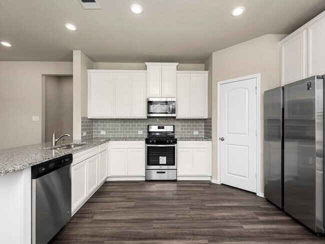 Foto del edificio - 9278 Inland Leather Ln