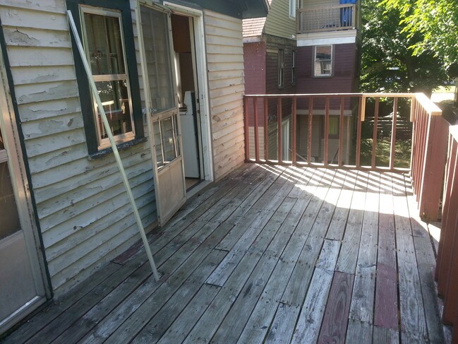 Foto del edificio - 614 Avon