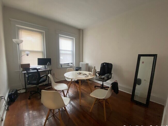 Foto del edificio - 327 Huntington Ave