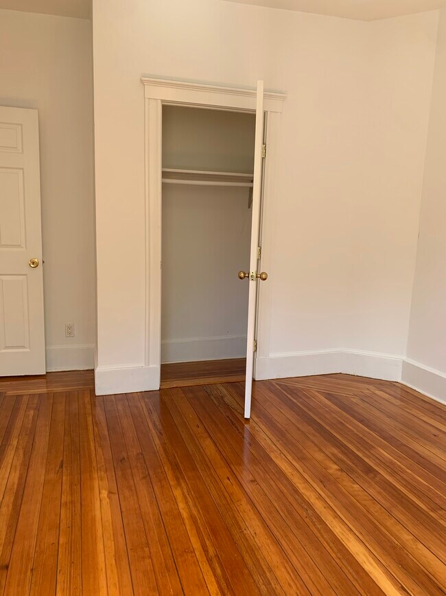Building Photo - 62 Fayston St