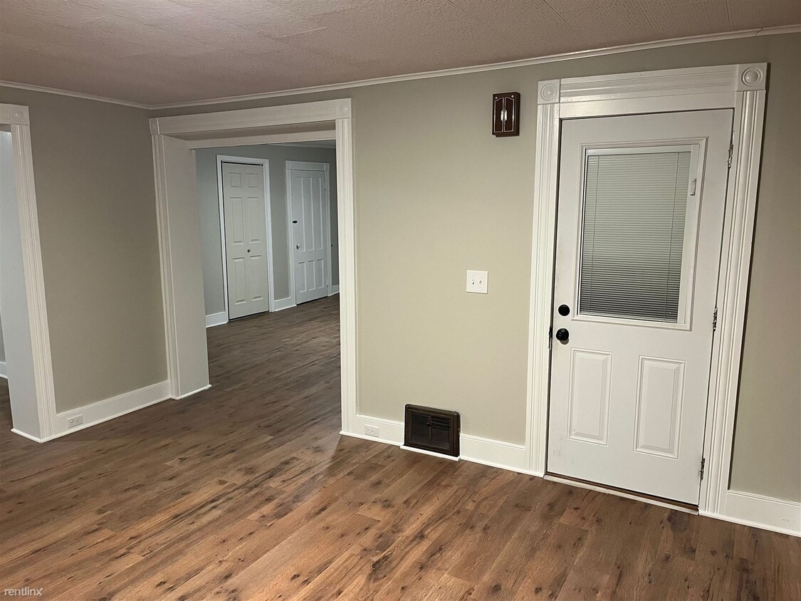 Primary Photo - 2 br, 1 bath Duplex - 17 Spencer Street Lower