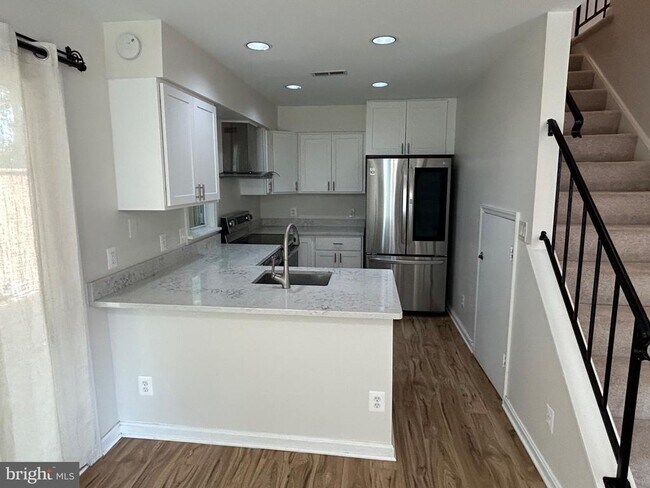 Foto del edificio - 6001 Rabbit Hill Ct