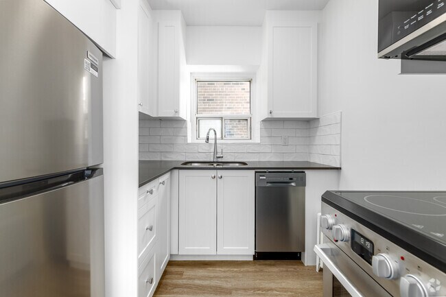 2 chambres, 1 salle de bain - 885 pi² - Cuisine - 1650 Bathurst St