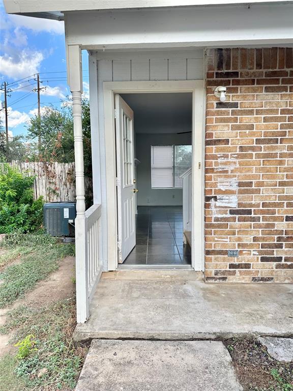 Building Photo - 9103 Japonica Ct
