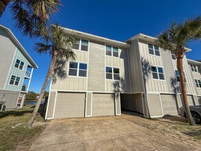 Building Photo - 200 Pensacola Beach Rd