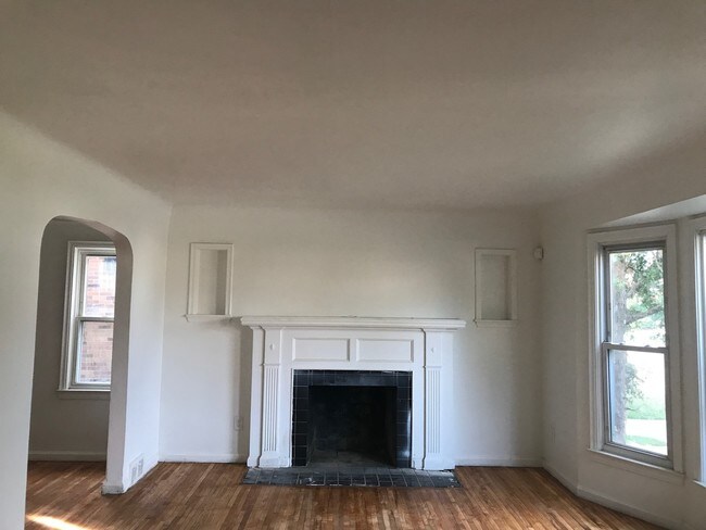 Building Photo - 17214 Kentucky St