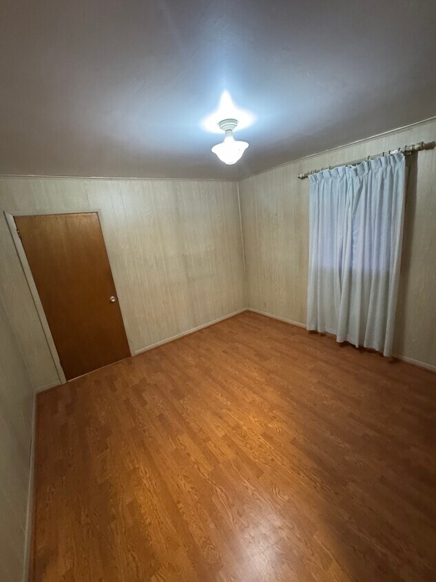 Primary Photo - 225 E Walnut St