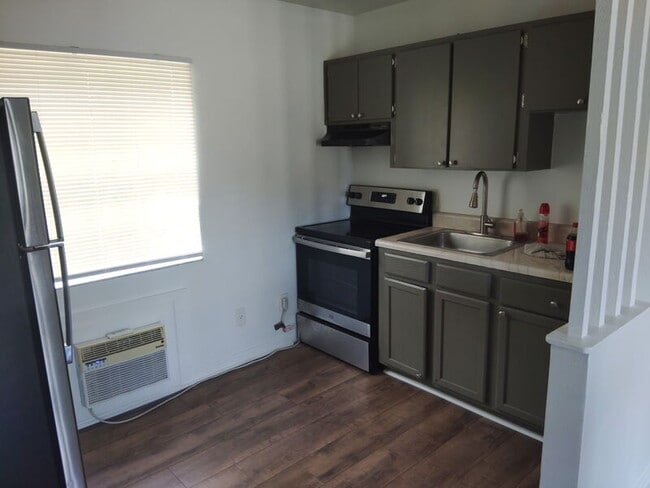 Photo - 2122 Bradford st Apt 526