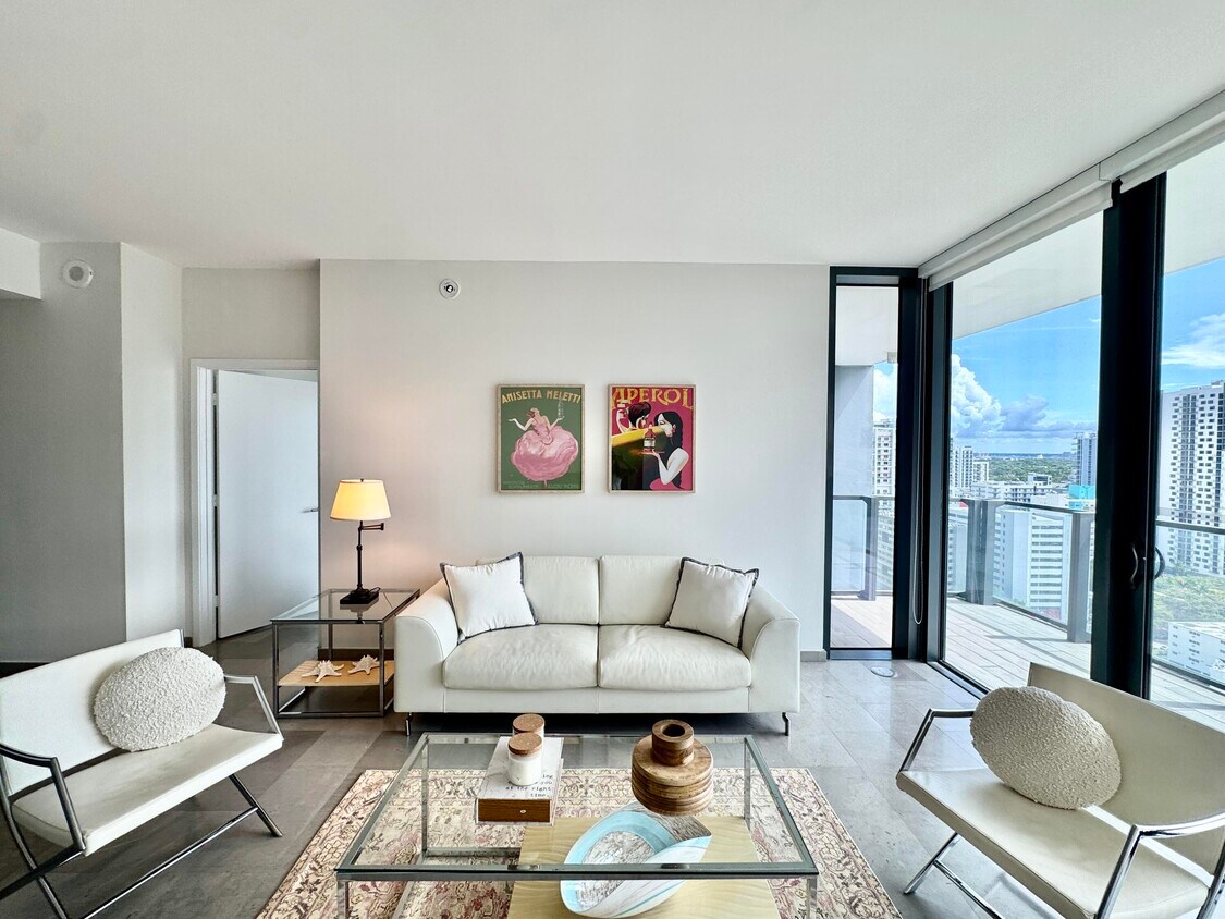 Foto principal - 88 SW 7th St