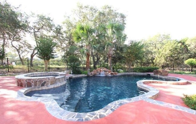 Building Photo - 24402 Saddle Rock