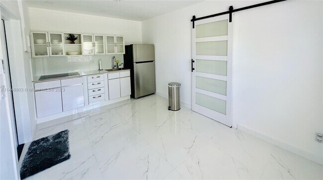 Foto del edificio - 1315 NE 181st St