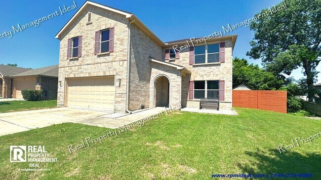 Building Photo - $2,499- 4 Bed/ 2.5 Bath Upscale House in C...