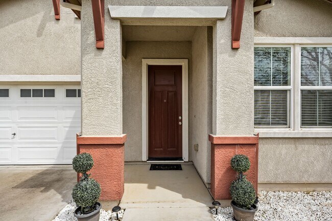 Foto del edificio - Desirable Elk Grove Area