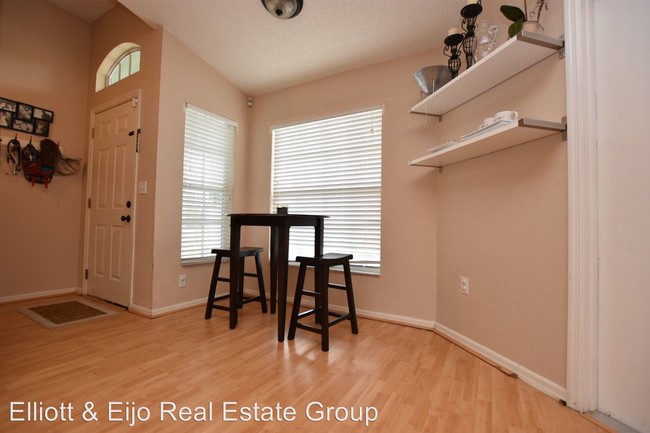 Building Photo - 3101 Big Valley Dr