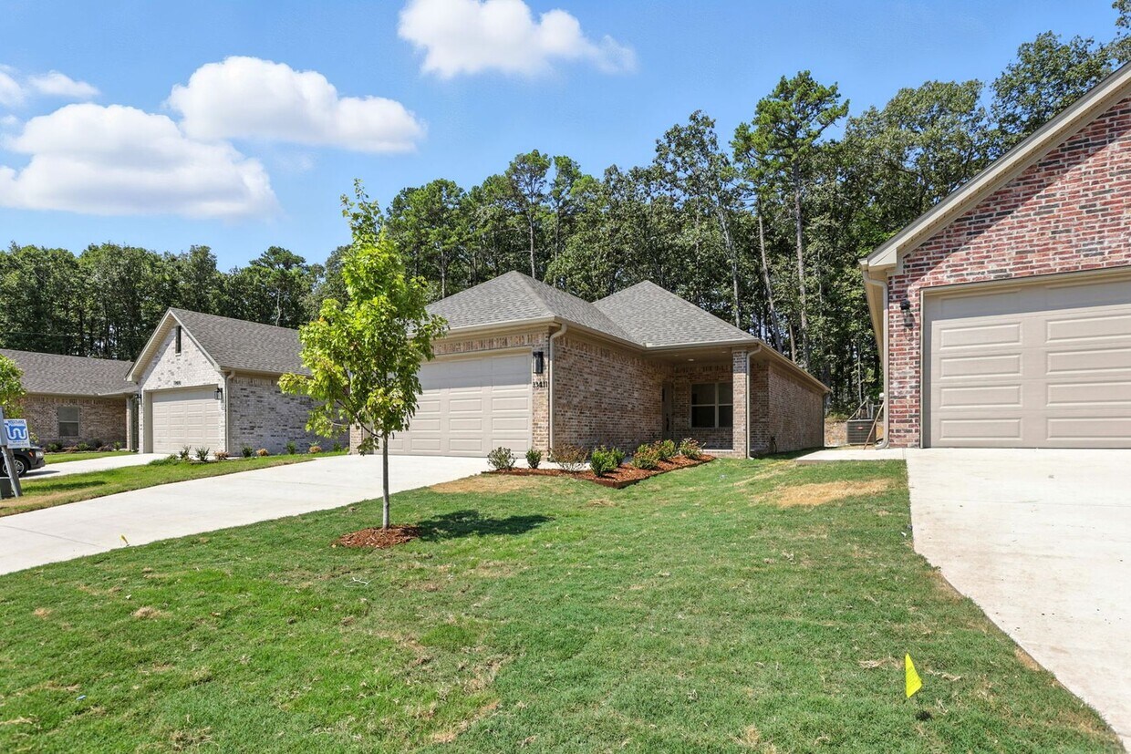 Primary Photo - West Little Rock - 1500 SqFt New Constucti...