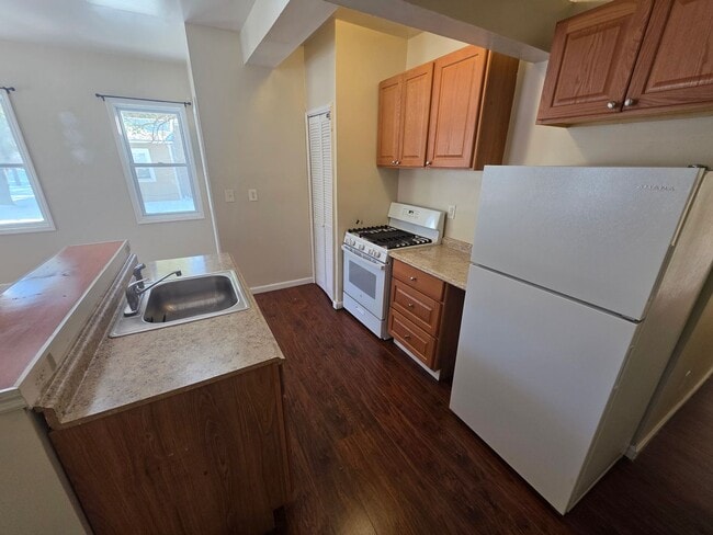 Building Photo - 2 Bedroom Apartment - Loch Sheldrake