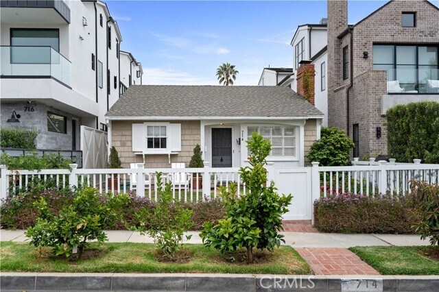Building Photo - 714 Heliotrope Ave