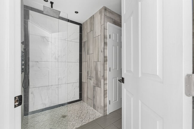 Building Photo - 5361 Winter Dr