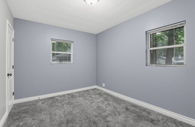 Foto del edificio - 18307 Wildwood Ave