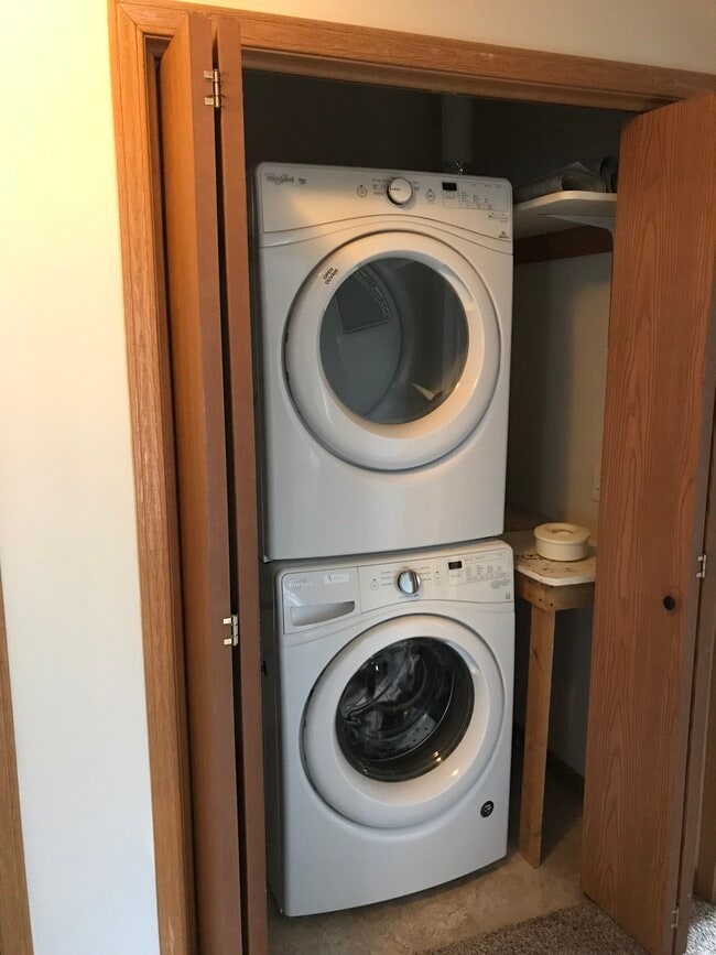 Laundry - 1113 Homestead Dr
