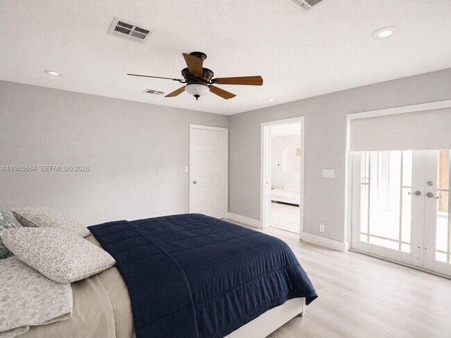 Foto del edificio - 901 SW 121st Ave