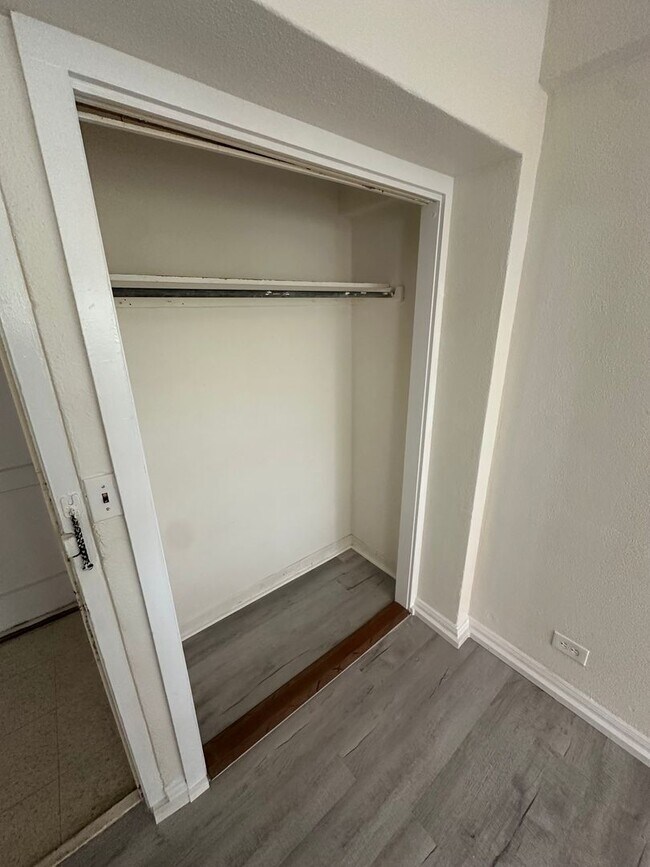 Foto del edificio - Newly Renovated Studio Apartment in the Heart of Waikiki!!!