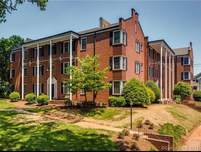 Foto del edificio - 1337 E Morehead St