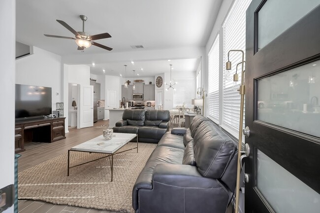 Foto del edificio - 212 Cider Gum Pl