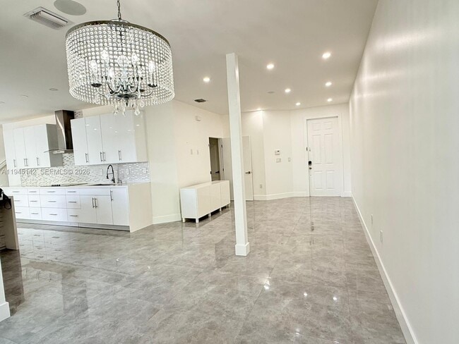 Building Photo - 11271 NW 84th St