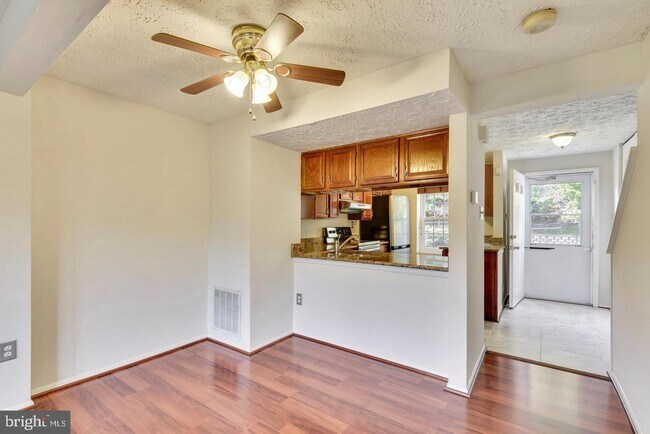 Building Photo - 10019 Shelldrake Cir