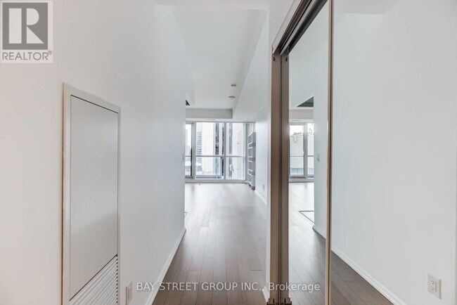 Building Photo - 70-1470 Temperance St