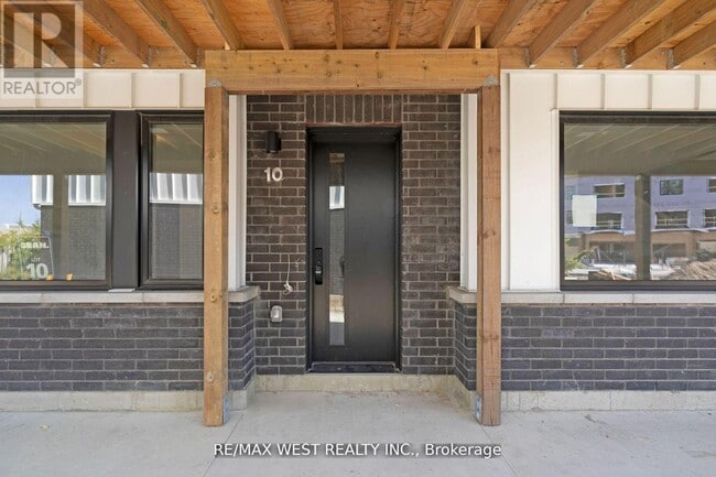 Photo du bâtiment - 10 Rainwater Ln