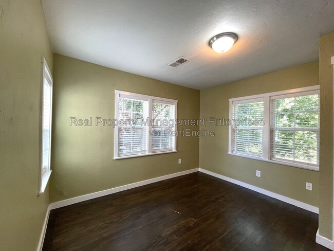 Building Photo - 1503 NW 46th St