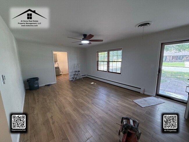 Building Photo - 511 Kleewood Dr